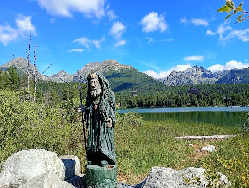 Štrbské Pleso — aplis ap ezeru — foto 3