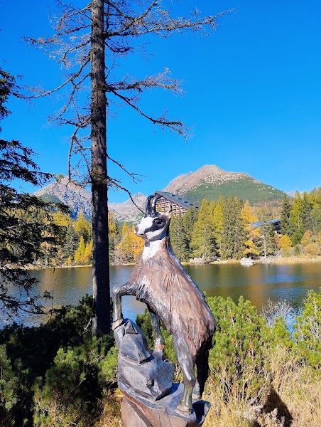 Štrbské Pleso — aplis ap ezeru — foto 5